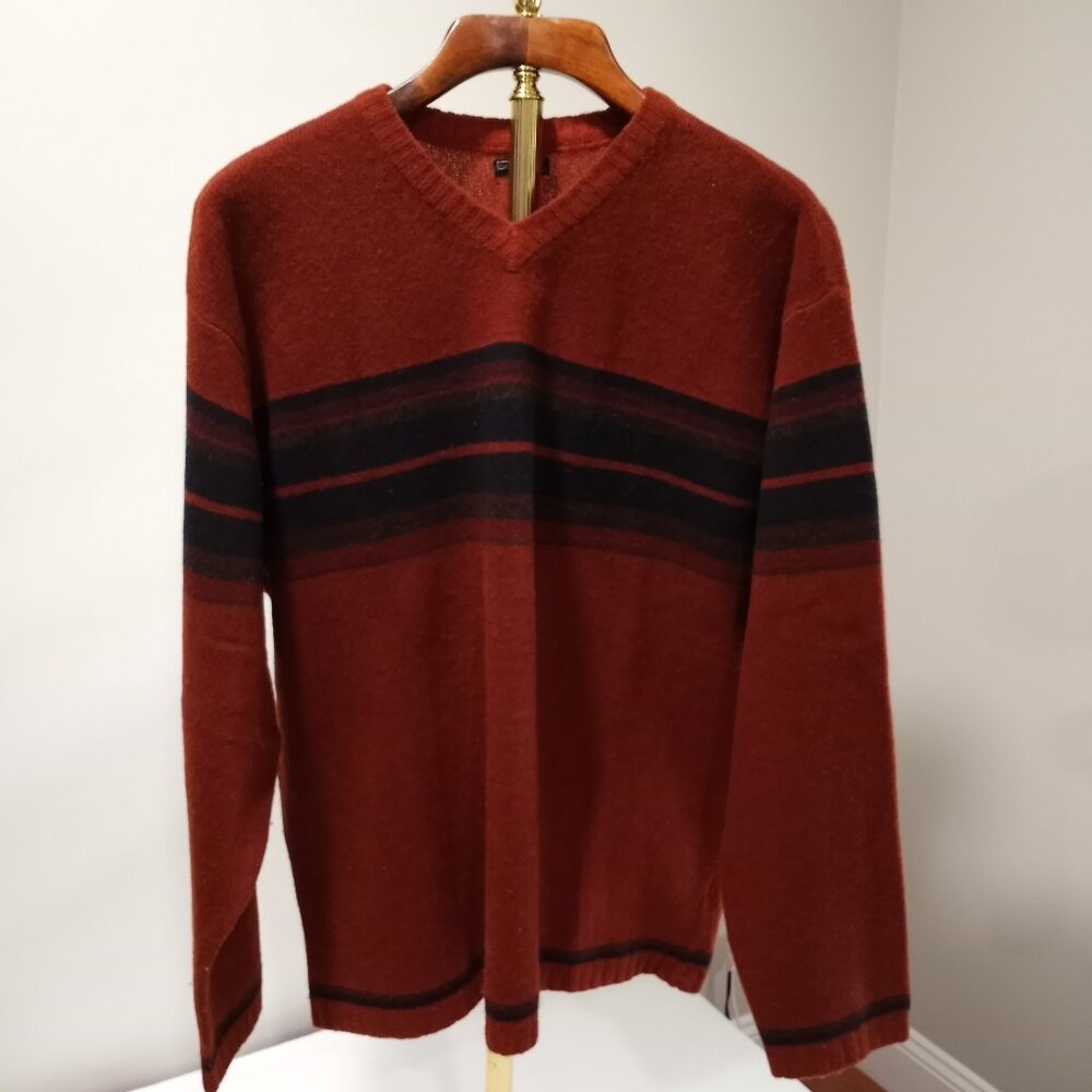 BKE RESISTANCE STRENGTH RED/BLUE LAMBSWOOL V NECK MENS XXL